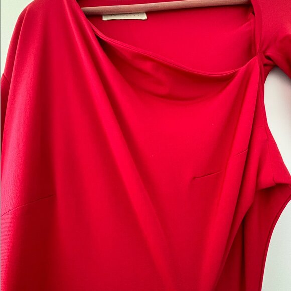 Aggi Selected Gown - Picture 4 of 6